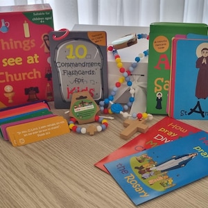 Scatola regalo cattolica Little Holy Seeds per bambini