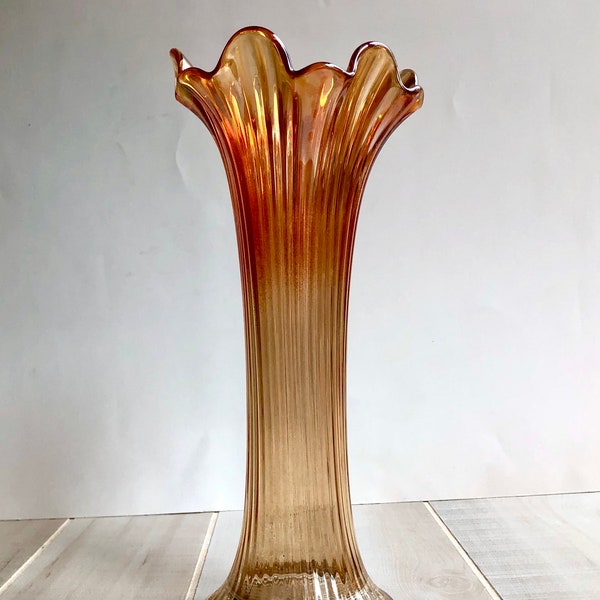 Vase arrondi en verre irisé Carnaval à nervures fines Marigold de Northwood