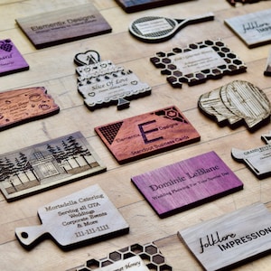 Cartes personnalisées en bois découpées au laser