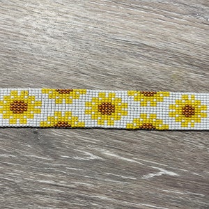Handmade Beaded Sunflower Pattern Bracelet