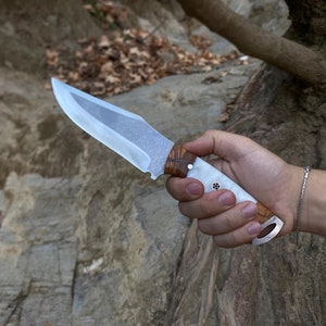 Custom Engraved Bushcraft Knife: Handmade Full Tang Hunting Knife with Epoxy Handle