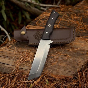 Full Tang Tanto Knife: Custom Engraved 4116 Steel, Walnut Handle, Leather Sheath