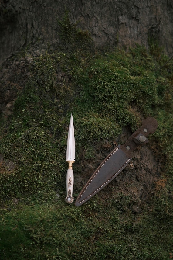 Double Edge Dagger Knife with Deer Antler, Custom Full Tang Blade, Unique Athame Knife with Leather Sheath, Perfect Gift for Collectors
