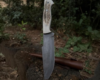 Traditional Bushcraft Knife with Deer Antler Handle, Premium Hunting Blade and Sheath, Outdoor Adventure Knife with German Stainless Blade