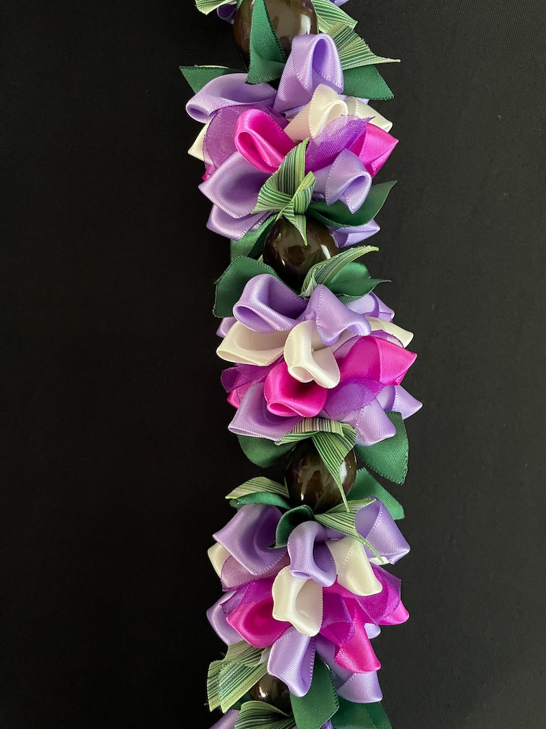 Shades of Purple Ribbon Lei - Etsy