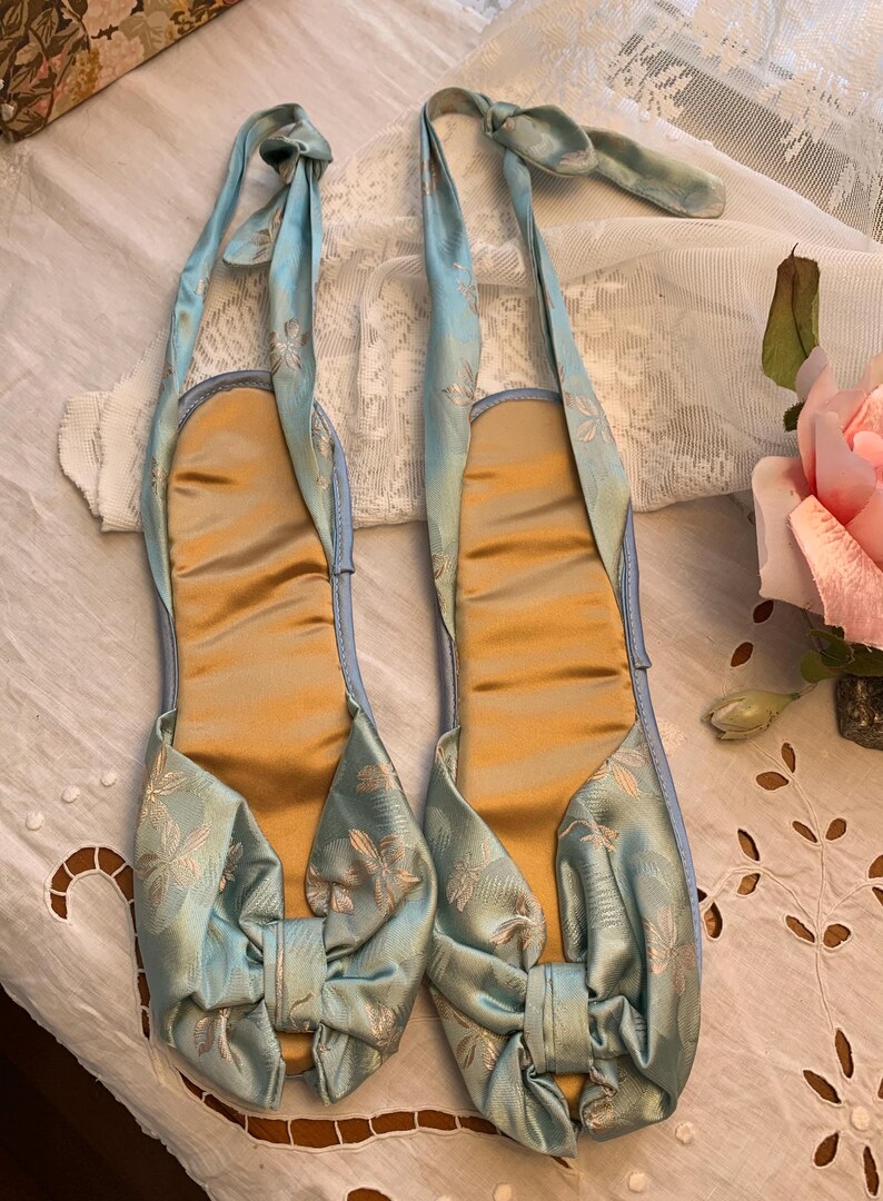 Vintage Bedroom Slippers 1940s - Etsy