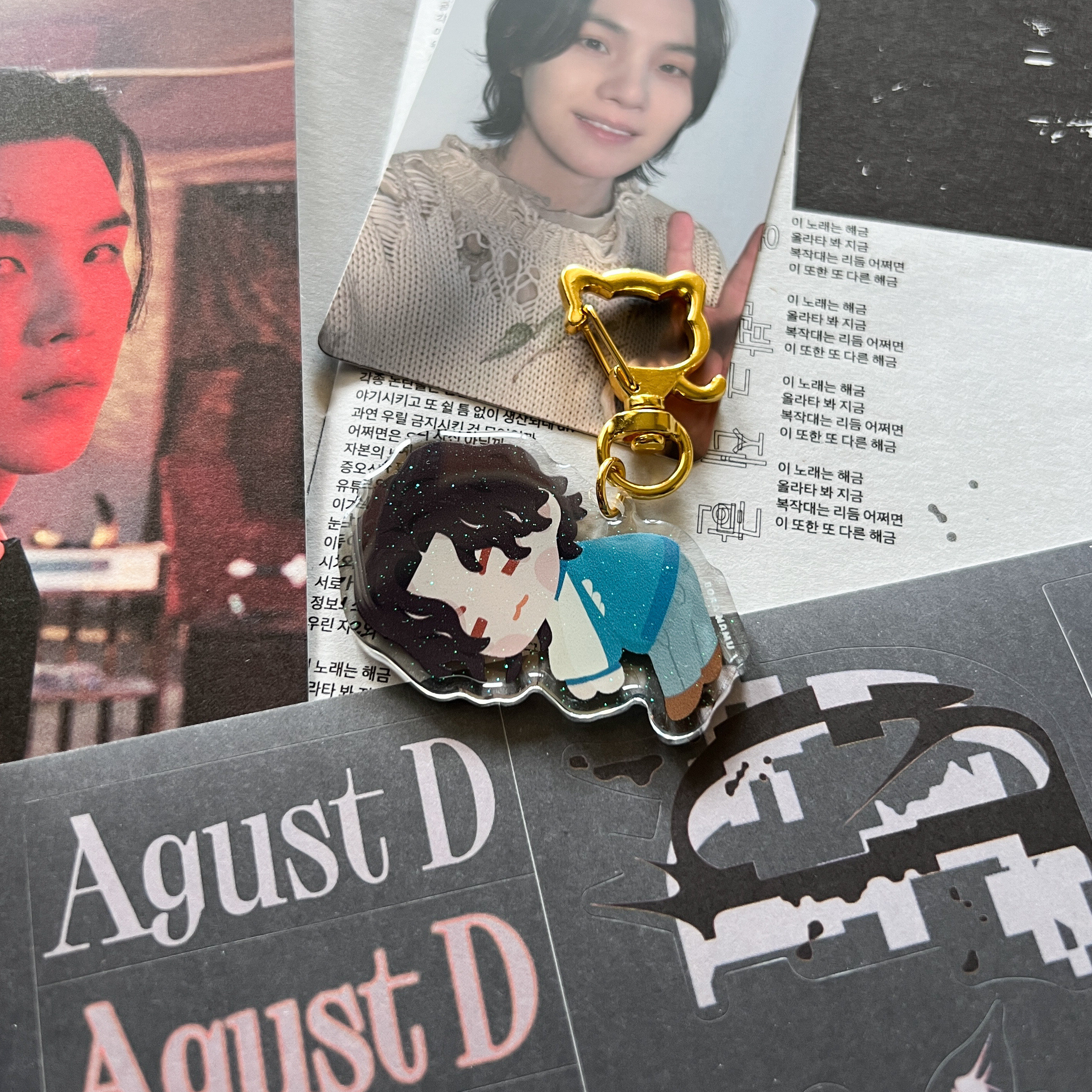 BTS♡SUGA♡アクリルキーホルダー BTS WORLD]BTS STORY アクリルキーホルダー【SUGA】 | KOBUNSHA SELECT