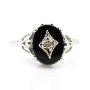 10K White Gold Onyx & Diamond Milgrain Ring - A13