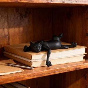 Minimalist Sleeping Cat Statue, Handmade Black Cat Figurine, Cat Sculpture Ornament, Home Decor Art, Gifts for Cat Lovers, Birthday Gifts image 8