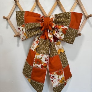Fall quilted bow door hanger