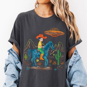 Vintage Cowboy UFO Graphic Tee: Retro Western Comfort Colors T-Shirt