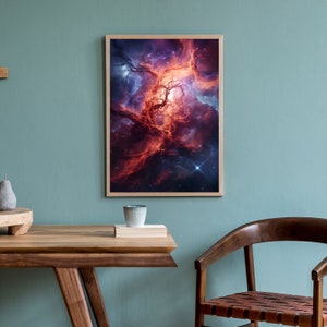 以下が含まれることがあります： 中央に木のような構造を持つカラフルな星雲の額装されたプリント。星雲は赤、オレンジ、紫の色合いで、白く散らばった星がいくつかある。