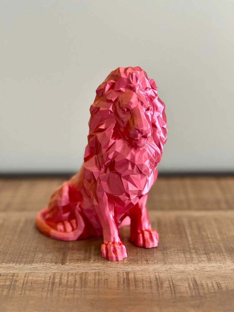 Statuette lion low poly en impression 3D image 1