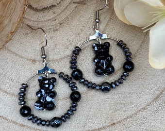 Boucles d'oreilles Créoles en pierre Hématite et Onyx avec Pendentif Nounours