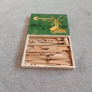 1950s construction set instructions included