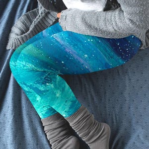 Galaxy Night Print Leggings: Women&#39;s Starry Yoga Pants