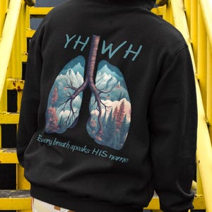 Felpa con cappuccio personalizzata YHWH, Ogni respiro pronuncia il suo nome, Felpa cristiana, Abito da chiesa, Maglione religioso, Maglione con versetto della Bibbia, Regalo per lui
