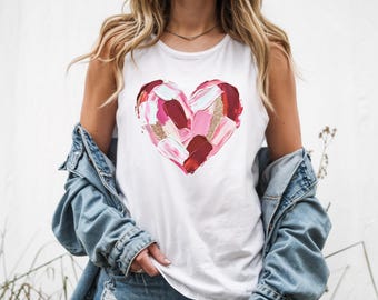 Malowany różowy top z serduszkiem, serduszko z pociągnięciami pędzla, walentynkowy top, letni top, koszulka z serduszkiem