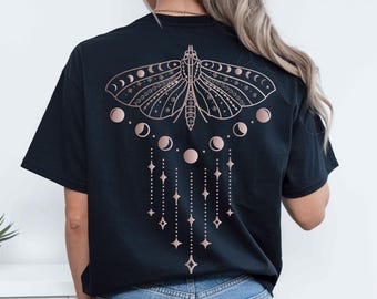 Maglietta con falena e fasi lunari, stampa celeste sul retro, maglietta boho, maglietta astronomica, top yoga personalizzato