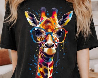 Maglietta con giraffa dipinta, maglietta con grafica animale, maglietta con giraffa arcobaleno, maglietta per amanti degli animali, maglietta con stampa grafica