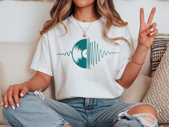 Vinyl Record Heartbeat T-shirt, Music Lover Tee, Gift For Musician, Concert Shirt