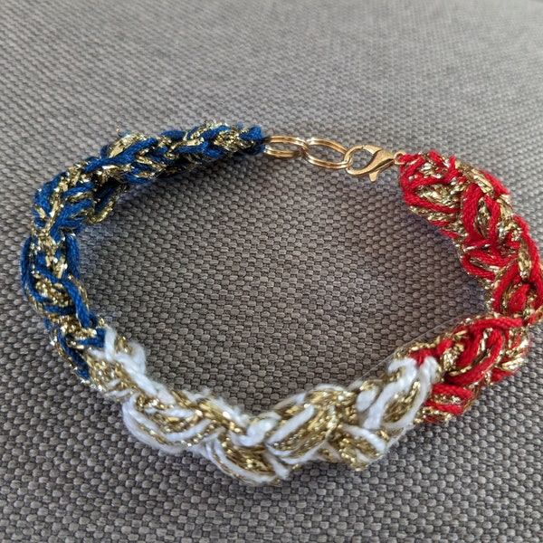 Bracelet  au crochet élégant doré, bleu blanc rouge