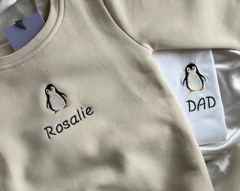 Personalisierter Baby-Pullover mit Pinguin und Name; Bio-Baumwolle, recyceltes Polyester, nachhaltig