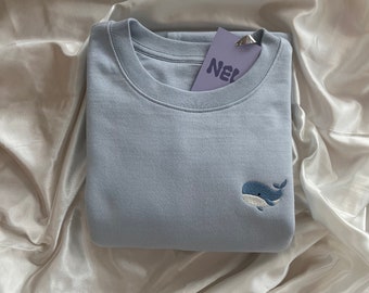 Blue whale sweatshirt - High-quality fair unisex sweatshirt made of cotton and recycled polyester