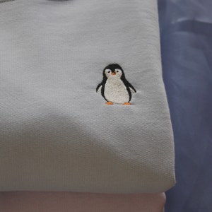 Pinguin Sweatshirt Hochwertiges faires unisex Sweatshirt aus Baumwolle und recyceltem Polyester Bild 5