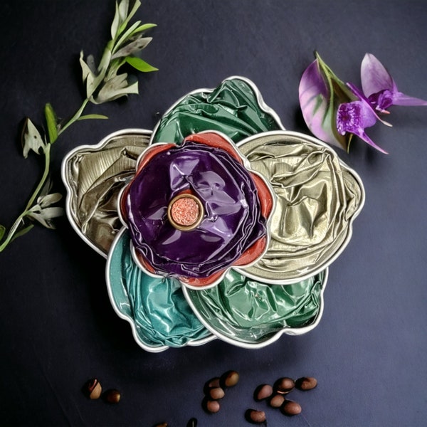 Schmuckanhänger aus Kaffeekapseln "Blume"