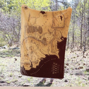 Mittelerde Karte Samtdecke LOTR Landkarte Plüschdecke Vintage Karte von Mittelerde Herr der Ringe Fan Geschenk Lotte Art weicher Shire werfen