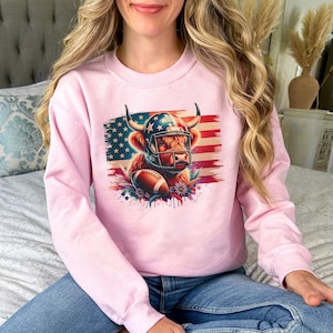 Highland Football Shirt Retro USA Flag Sweatshirt American Football Sweatshirt Gift Vintage Sunday Football Tee College Highlander Bull Top