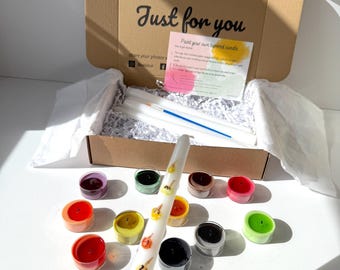 Christmas Paint Your Own Candle Kit | DIY Soy Wax Tea Lights & Tapered Candles | Seasonal Colours for Winter Decor, Gift, Girls' Night,