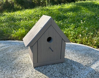 Upcycled Birdhouse Made from Composite Decking