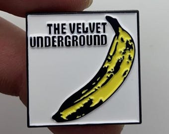 Vintage Velvet Underground Pin (max.dim 25 mm) Enamel Metal Lapel Banana Andy Warhol Music