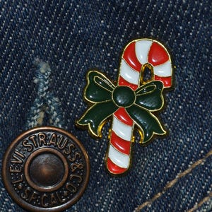Christmas Sugar Stick Pin (max.dim 25 mm) - Enamel Metal Lapel Pin Badge Christmas