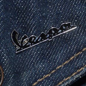 Vespa Shape Classic Logo Pin *New Design* (max.dim 30 mm) - Enamel Metal Lapel Pin Badge MC