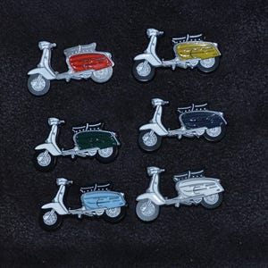 Lambretta SX200 Shape Pin (max.dim 30 mm) - Enamel Metal Lapel Pin Badge Vespa Scooterist Northern Soul Mod MC