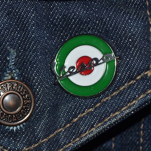 Vespa Target /Roundel Pin Italy Colors (max.dim 26 mm) - Enamel Metal Lapel Pin Badge MC ts