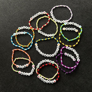 Pulseiras da Amizade Yellowjackets Jackie, Shauna, Van, Tai, Nat, Lottie, Misty, Melissa, Gen, Crystal, Robin, Britt, Mari