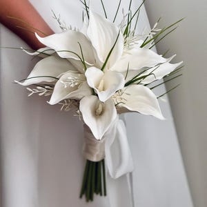 White Calla Lily Bouquet with Matching Boutonniere
