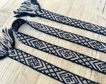 Tablet woven belt BIRKA B9 pattern viking age costume blue grey thick wool hand weaving card weave historical larp sca slavic reenactment
