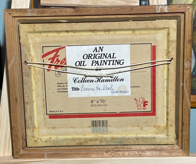 Może przedstawiać: Oryginalny obraz olejny w ramie zatytułowany "Moving the Flock" autorstwa Colleen Hamilton. Obraz ma wymiary 8 cali na 10 cali, czyli 20,3 centymetra na 25,4 centymetra.