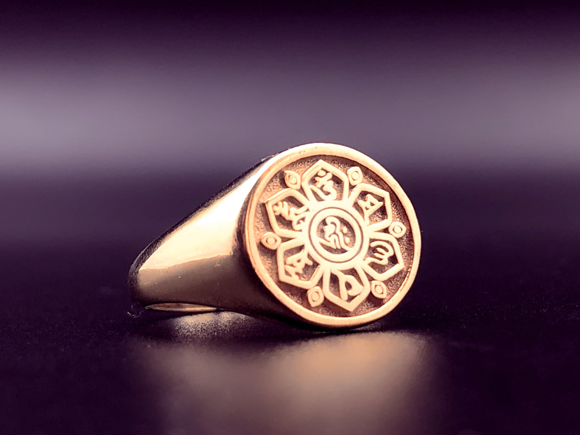 Personalized Solid Gold Coat of Arms Family Rings, Custom School Class ...