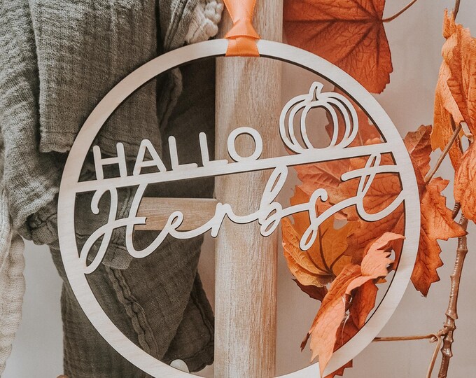 Wooden door wreath "Hello Autumn" – autumn decoration made of wood, modern autumn wreath, autumn wall decoration, sustainable autumn decoration, autumn gift idea