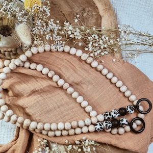 Mobile phone chain/mobile phone strap Leo long made of beech wooden beads to hang around your neck – minimalism meets functionality Crossbody chain for your mobile phone