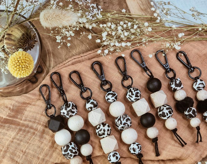 Leopard print keychain, beaded keychain, key ring with beads, leopard pattern, leopard lover, key ring, gift