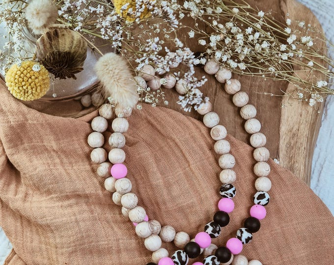 Mobile phone chain/mobile phone strap Leo pink long made of beech wooden beads to hang around your neck – minimalism meets functionality Crossbody chain for your mobile phone