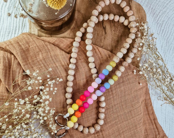Phone chain with beechwood beads and rainbow silicone beads with round carabiner, without case