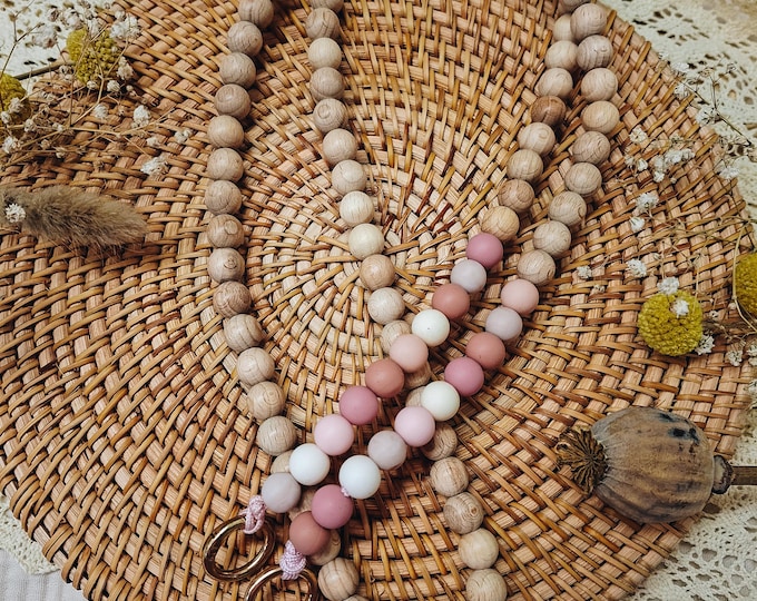 Mobile phone chain/mobile phone strap pink long made of beech wooden beads silicone beads to hang around your neck – minimalism crossbody chain for your mobile phone